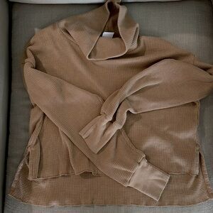 Aritzia TNA turtleneck cropped waffle shirt